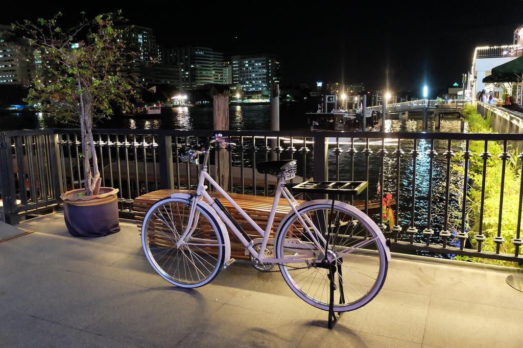 Old Capital Bike Inn - Sha Certified Bangkok Exterior photo