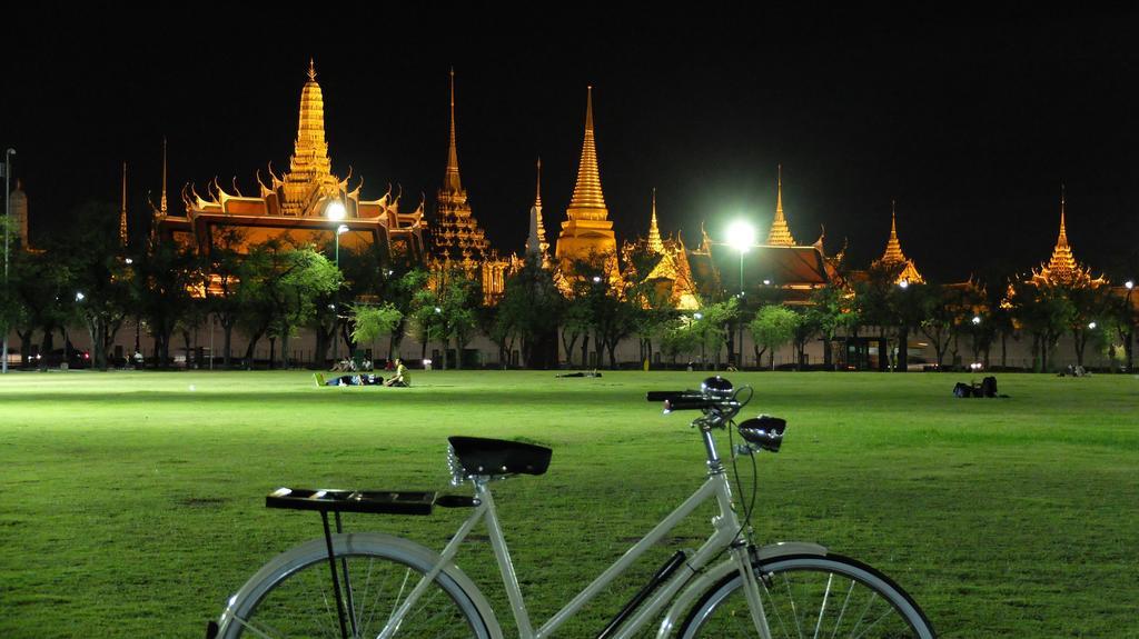 Old Capital Bike Inn - Sha Certified Bangkok Exterior photo